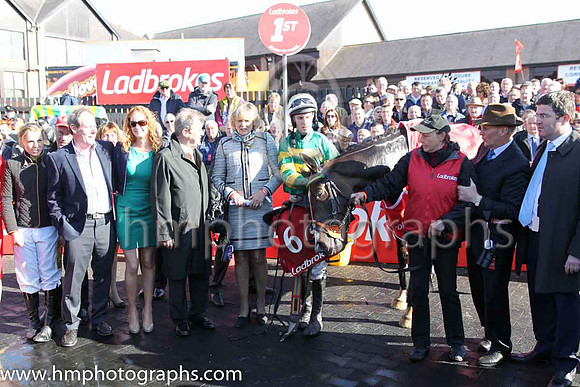 01st Jezki ( 6 , orange and green hoops ) and M.P. Walsh - Trainer : Mrs John Harrington - Owner : John P. McManus