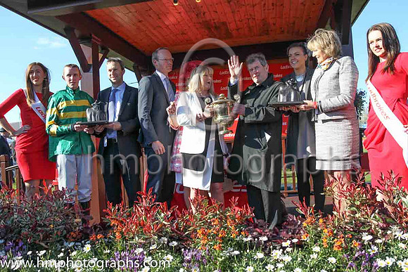 01st Jezki ( 6 , orange and green hoops ) and M.P. Walsh - Trainer : Mrs John Harrington - Owner : John P. McManus