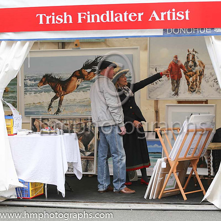 Trish Findlater Artist at Punchestown - AA1V2361