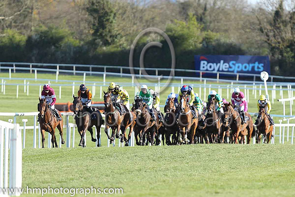 12th Horendus Hulabaloo ( 8 , maroon, white star ) and B.J. Cooper - Trainer : M.F.Morris - Owner : Gigginstown House Stud