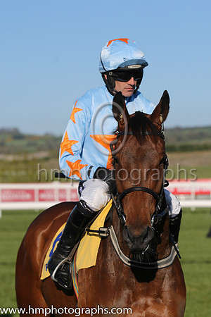 01st Un De Sceaux (FR) ( 6 , light blue, orange star ) and R. Walsh - Trainer : W.P. Mullins - Owner : Edward O'Connell