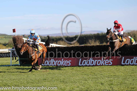 01st Un De Sceaux (FR) ( 6 , light blue, orange star ) and R. Walsh - Trainer : W.P. Mullins - Owner : Edward O'Connell