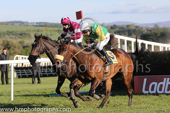 03rd Ted Veale ( 5 , green, yellow sleeves ) and P. Carberry - Trainer : A.J.Martin - Owner : John Breslin