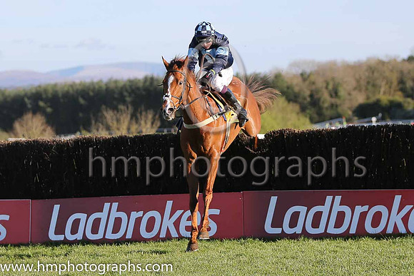 05th Melodic Rendezvous (GB) ( 2 , dark blue, light blue inverted triangle ) and J.J. Codd - Trainer : Jeremy Scott (in GB) - Owner : Cash For Honours
