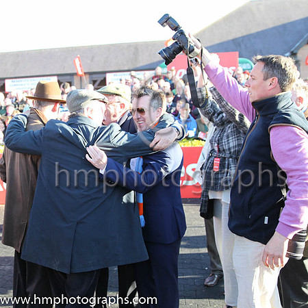 01st Un De Sceaux (FR) ( 6 , light blue, orange star ) and R. Walsh - Trainer : W.P. Mullins - Owner : Edward O'Connell