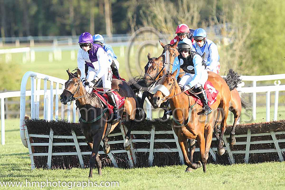 03rd Lyrical Theatre ( 7 , purple and white qtrd ) and P.W. Mullins - Trainer : W.P. Mullins - Owner : Hibo Syndicate