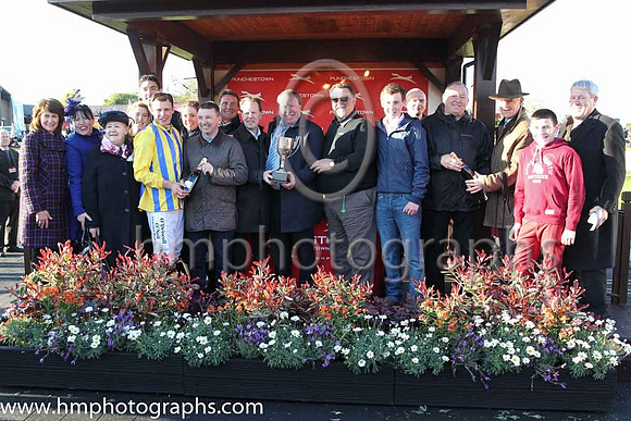 01st Whiteout (GER) ( 12 , blue and yellow stripes, yellow sleeves ) and P. Townend - Trainer : W.P. Mullins - Owner : D.Lawlor