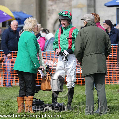 02nd Chosen Dream ( 5 ) and Derek O'Connor - Trainer : Graham McKeever - emerald green , red braces