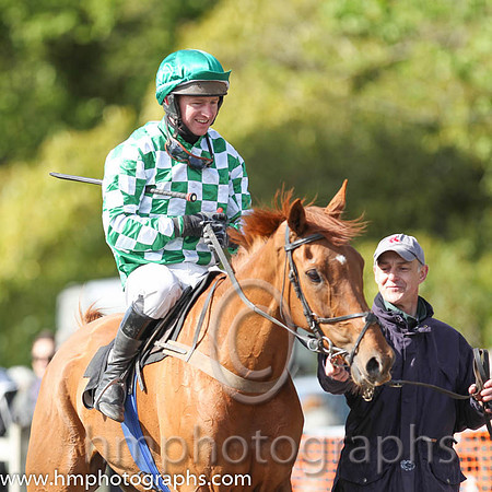 01st Tareesh Lane ( 8 ) and N McParlan - Trainer : Sean McParlan - green and white check