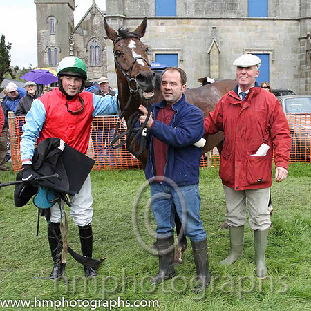 01st Tamacilla ( 8 ) and J Cresswell - Trainer : Brian W Dougan - red, blue sleeves