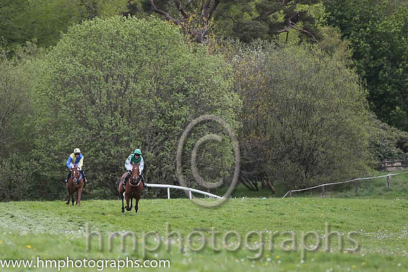01st Bun Doran ( 4 ) and S Fitzgerald - Trainer : Michael Goff - green