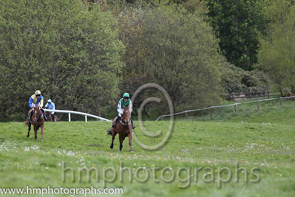 01st Bun Doran ( 4 ) and S Fitzgerald - Trainer : Michael Goff - green