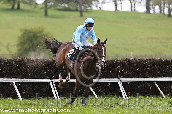 03rd Hammer And Anvil ( 18 ) and J C barry - Trainer : I R Ferguson - blue, white diamond