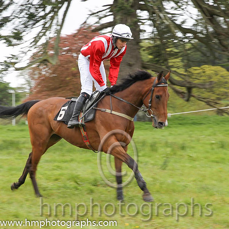 02nd Longtymegone ( 6 ) and McConville - Trainer : Stephen McConville - red and white stripes