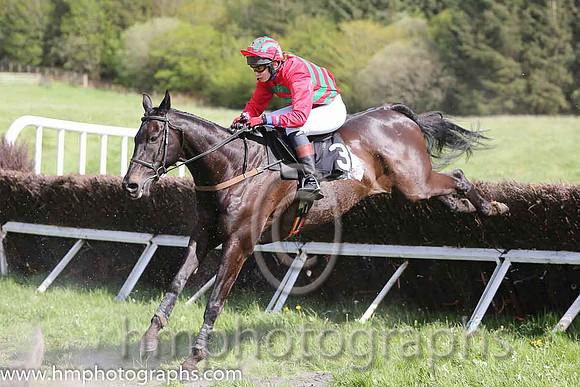 04th Tiernan's Terror ( 3 ) and Ms S Larkin - Trainer : Nessa Toher - red, emerald green chevrons