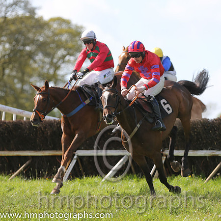 01st Without Wings ( 6 ) and M J O'Hare - Trainer : Liam Lennon - red, purple cross