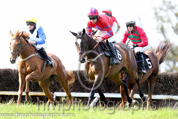 01st Without Wings ( 6 ) and M J O'Hare - Trainer : Liam Lennon - red, purple cross