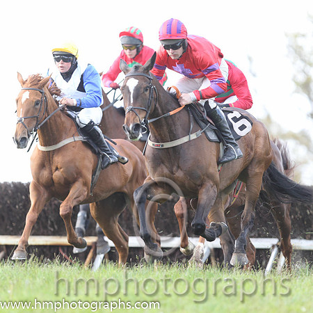 01st Without Wings ( 6 ) and M J O'Hare - Trainer : Liam Lennon - red, purple cross