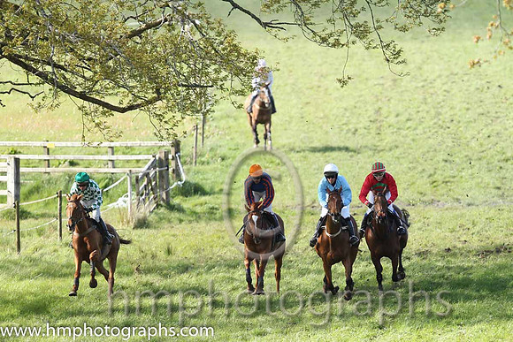 01st Tareesh Lane ( 8 ) and N McParlan - Trainer : Sean McParlan - green and white check