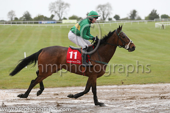 12th Kings Red ( 11 , green, beige hoop ) and G.L. Murphy (7) - Trainer : Peter Maher - Owner : Lindsay Woods