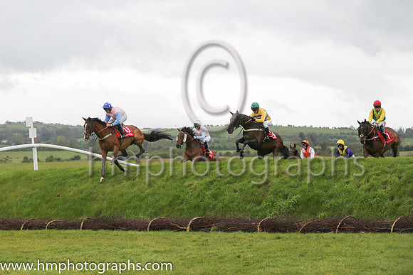10th Serious Times ( 13 , pink, light blue sleeves ) and A.E. Lynch - Trainer : Peter Maher - Owner : A. Weld