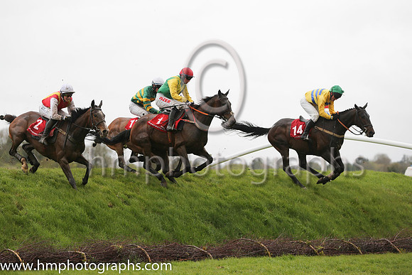 11th Snooze (FR) ( 14 , blue and yellow hoops ) and J.L. Cullen - Trainer : John Laurence Cullen - Owner : Mrs S.A. Bramall