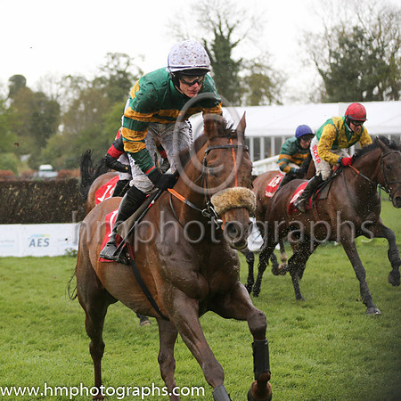 01st Heathfield ( 15 , orange and green hoops ) and P. Townend - Trainer : A.J.Martin - Owner : John P. McManus