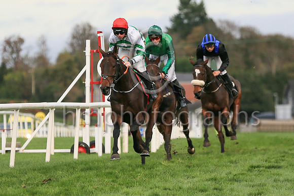 01st Carnfunnock (1 , emerald green and dark green sleeves ) Jockey: Mr B G Crawford(7) , Trainer: S R B Crawford
