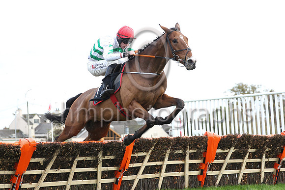 01st American Mike (1 , green and white stripes ) Jockey: J W Kennedy , Trainer: Gordon Elliott
