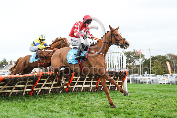 01st Pied Piper (2 , red, white diamond ) Jockey: J W Kennedy , Trainer: Gordon Elliott