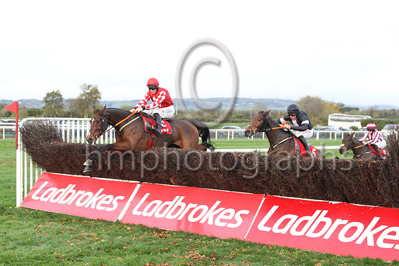 01st Mighty Potter (6 , red, white diamond ) Jockey: J W Kennedy , Trainer: Gordon Elliott