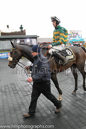 01st Sort It Out ( 8 , orange and green hoops ) and M.P. Walsh - Trainer : Edward P.Harty - Owner : John P. McManus