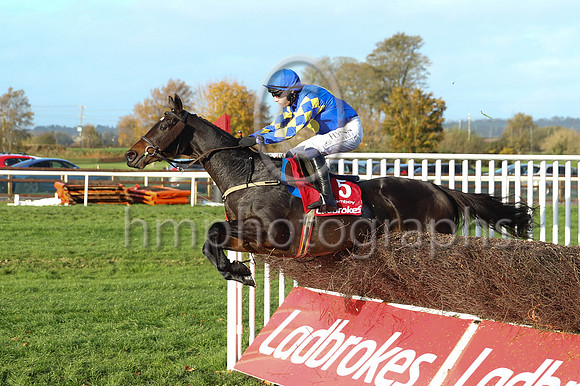 02nd Kemboy (5 , blue, yellow disc ) Jockey: P Townend , Trainer: W P Mullins