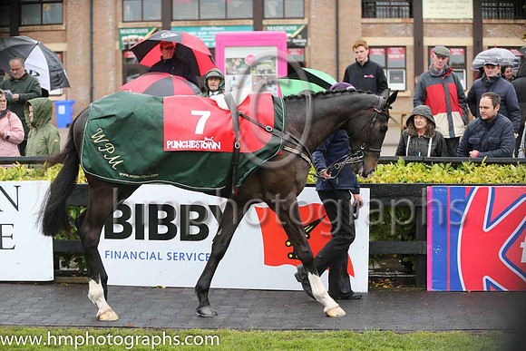 10th Bankhall ( 15 , light blue, dark blue seams ) and S. Crawford - Trainer : S.R.B. Crawford - Owner : S.R.B. Crawford