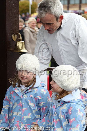 Ruby Walsh - Champion Jockey and daughters Isabelle and Elsa - FT8E4975