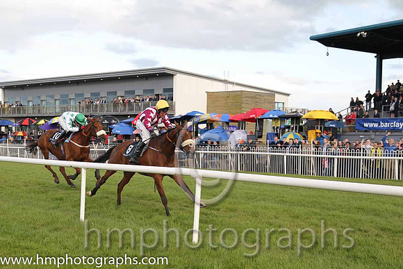 01st Medinah Gold ( 8 , red and white stripes ) and R.M. Power - Trainer : Peter Fahey - Owner : Festival Dreamers Syndicate
