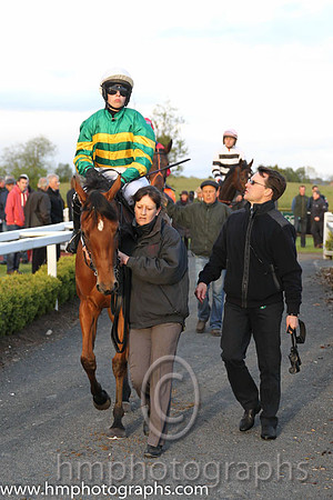 02nd Kalopsia ( 15 , orange and green hoops ) and S. O'Brien (7) - Trainer : A.P.O'Brien - Owner : John P. McManus