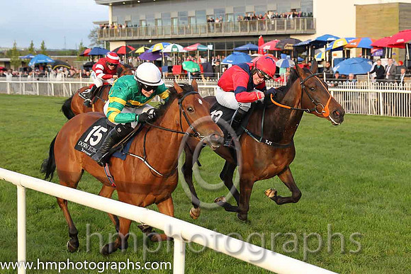 01st Glacial Drift (GB) ( 13 , red, black cross belts ) and D.L. Queally (5) - Trainer : T.J. Taaffe - Owner : Miss Catherine Magnier