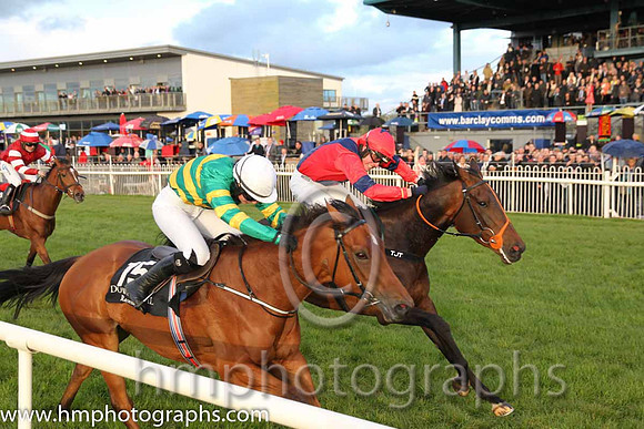 01st Glacial Drift (GB) ( 13 , red, black cross belts ) and D.L. Queally (5) - Trainer : T.J. Taaffe - Owner : Miss Catherine Magnier