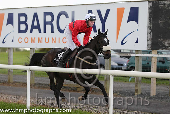 12th Liberty Love ( 4 , red, black hoop ) and B. Browne (7) - Trainer : D.Broad - Owner : Miss A O'Reilly