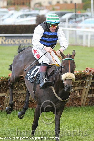 06th Josh's Chance ( 11 , blue and black hoops ) and S.W. Flanagan - Trainer : David Harry Kelly - Owner : Exors of the Late Patrick Halvey