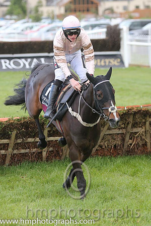 11th Thornfield ( 18 , pink ) and D.E. Mullins - Trainer : Desmond McDonogh - Owner : Mrs.Desmond McDonogh/Mrs.J.S.Bolger