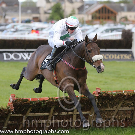 13th Nidge ( 14 , white, green star ) and S.E. Butler (5) - Trainer : John J. Maguire - Owner : John J. Maguire