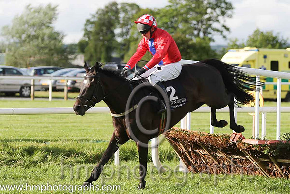 17th Lucky Buttons ( 2 , red, blue stripe ) and J.L. Cullen - Trainer : S.R.B. Crawford - Owner : Mrs Linda Collum