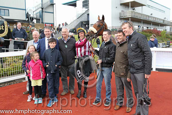 01st Medinah Gold ( 8 , red and white stripes ) and R.M. Power - Trainer : Peter Fahey - Owner : Festival Dreamers Syndicate