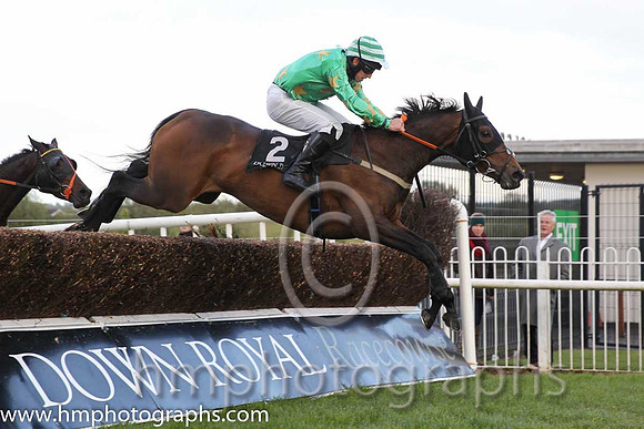 03rd Melbourne Lady (GB) ( 2 , green, yellow stars ) and M.W. Bowes (5) - Trainer : P. Fegan - Owner : Denis Robb