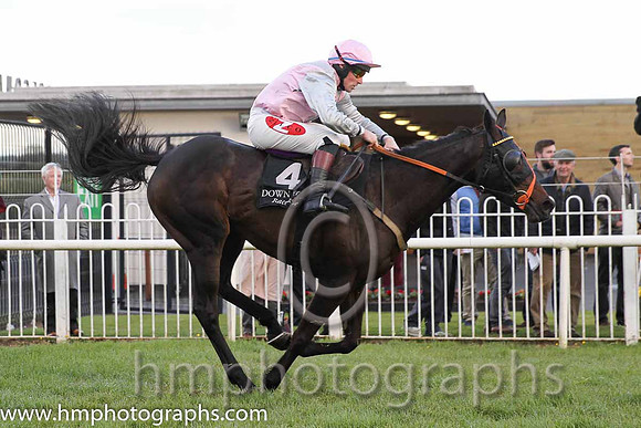 04th Springbelle ( 4 , pink, grey chevron ) and S.W. Flanagan - Trainer : David Harry Kelly - Owner : J.A.O'Dwyer