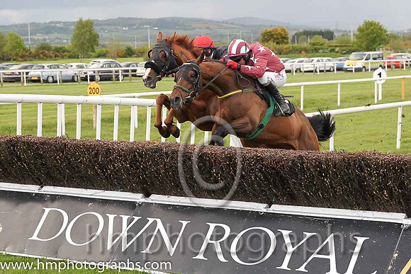 05th Westhaven ( 2 , maroon, white stars ) and P. Carberry - Trainer : Noel Meade - Owner : J.Kernohan