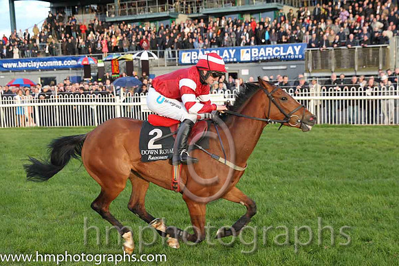 03rd And The New ( 2 , red. red and white hooped lower dleeves ) and S. Crawford - Trainer : S.R.B. Crawford - Owner : Steven Crawford