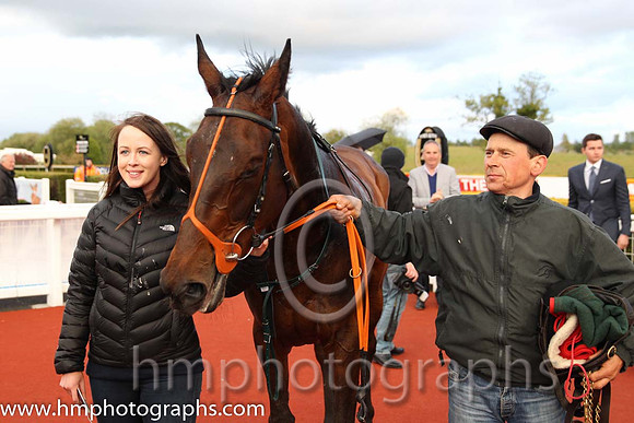 01st Glacial Drift (GB) ( 13 , red, black cross belts ) and D.L. Queally (5) - Trainer : T.J. Taaffe - Owner : Miss Catherine Magnier